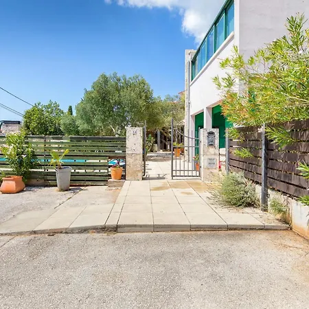 Semesterbostad Amazing In With Sauna