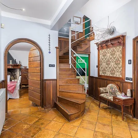 Semesterbostad Amazing In With Sauna Pula