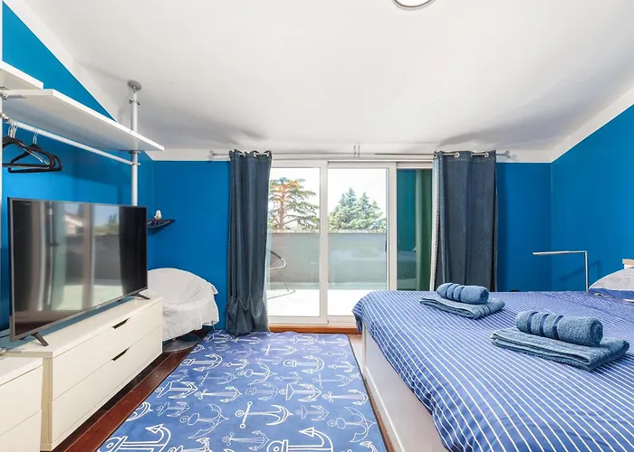 펜션 Amazing In With Sauna 풀라