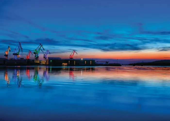 Ferienhaus Amazing In With Sauna Pula