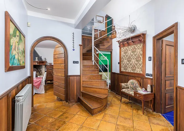 펜션 Amazing In With Sauna 풀라