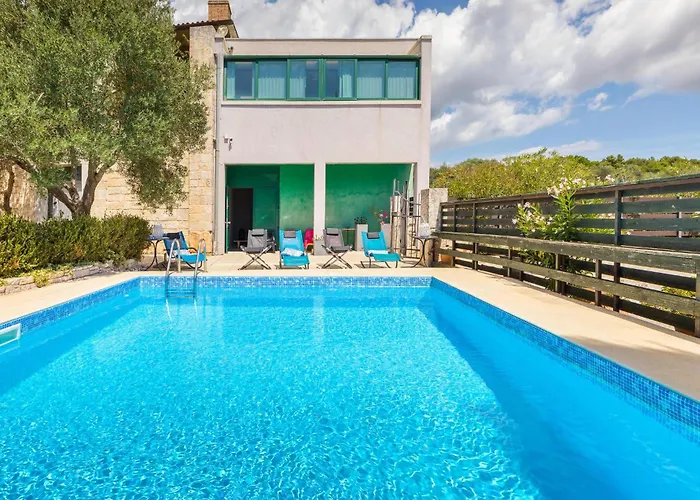 Amazing In With Sauna