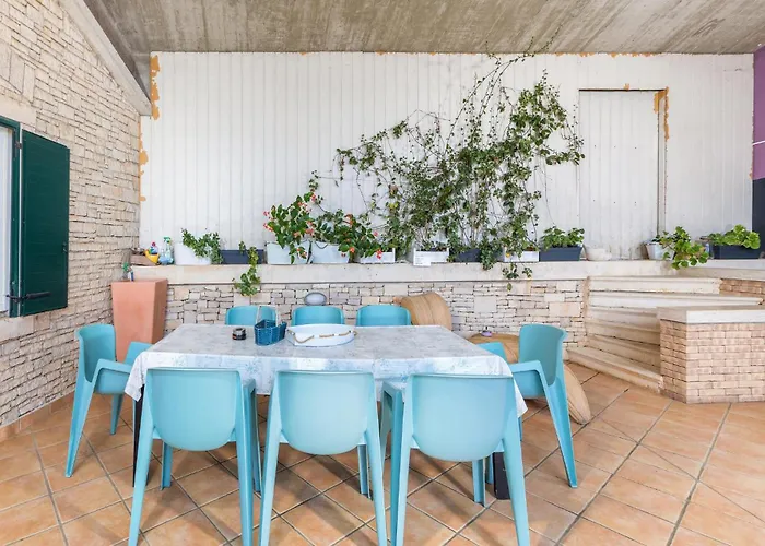 Amazing In With Sauna Ferienhaus Pula