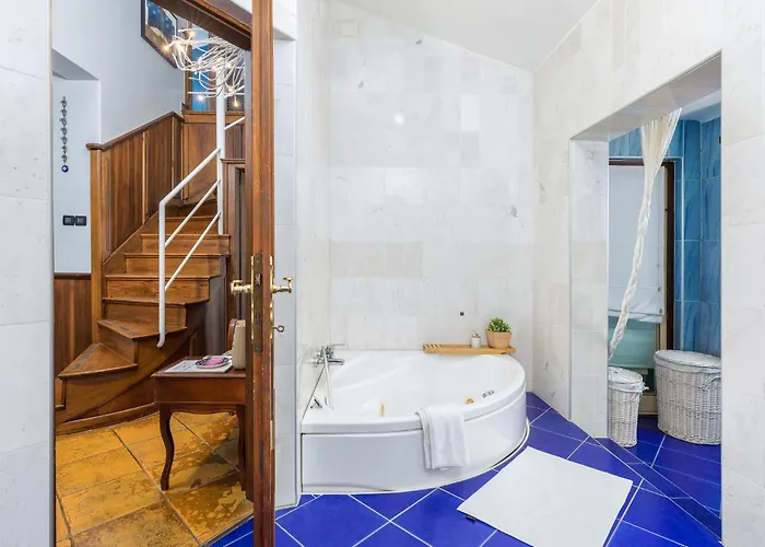 Amazing In With Sauna Ferienhaus Pula